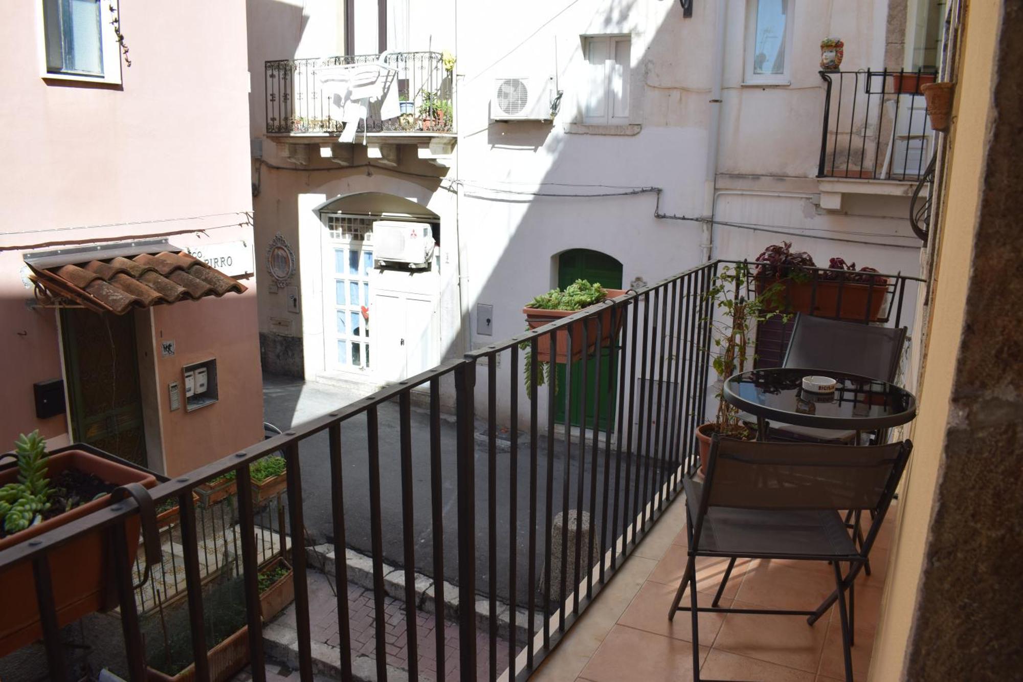 Sbiriddu'S House Taormina Exterior foto